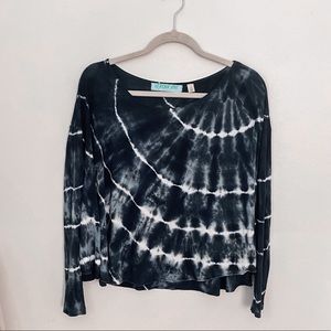 Francesca’s Flowy Tie Dye Top